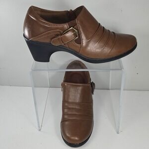 Easy Street Comfort Wave Booties Womens 9.5 Brown Pleated Buckle Zip Heel